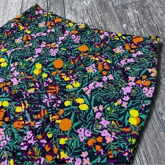 LuLaRoe Floral Cassie Pencil Skirt With Lemons and Oranges Print - Picture 3 of 10
